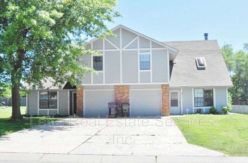 1st image of 806 NW 36th Street Ter