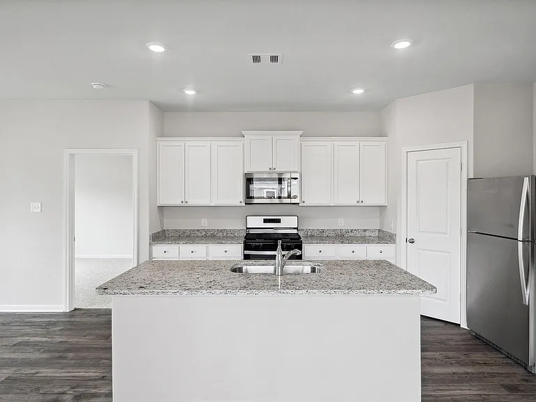 21632 Lotus Elm St — Photo 5