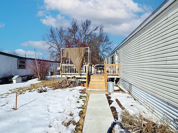 2nd image of 5850 177th St W