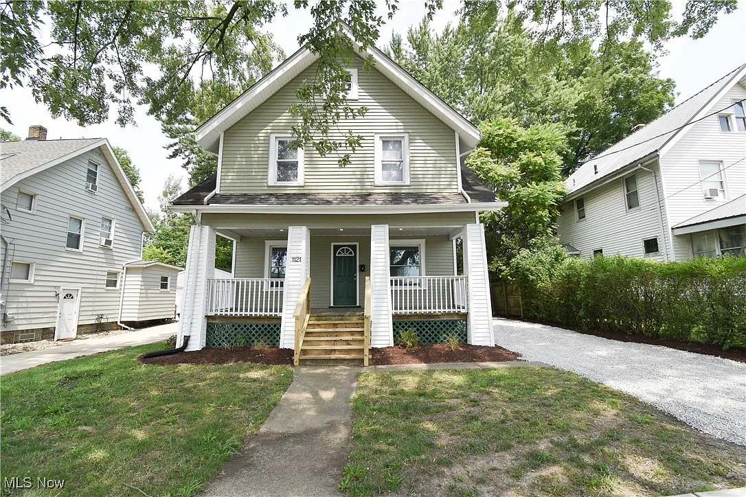 1121 Atlantic St NE photo 1