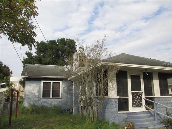 2nd image of 115 Avenue E SE
