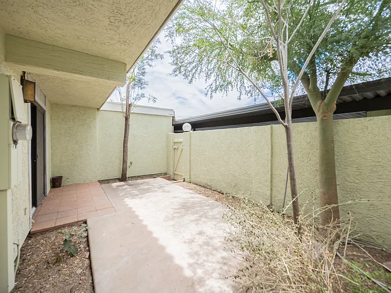 4710 N 10th Pl — Photo 24