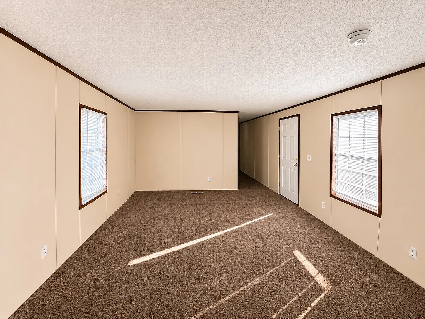 Pre-Lease Now! Won't Last! — Photo 2