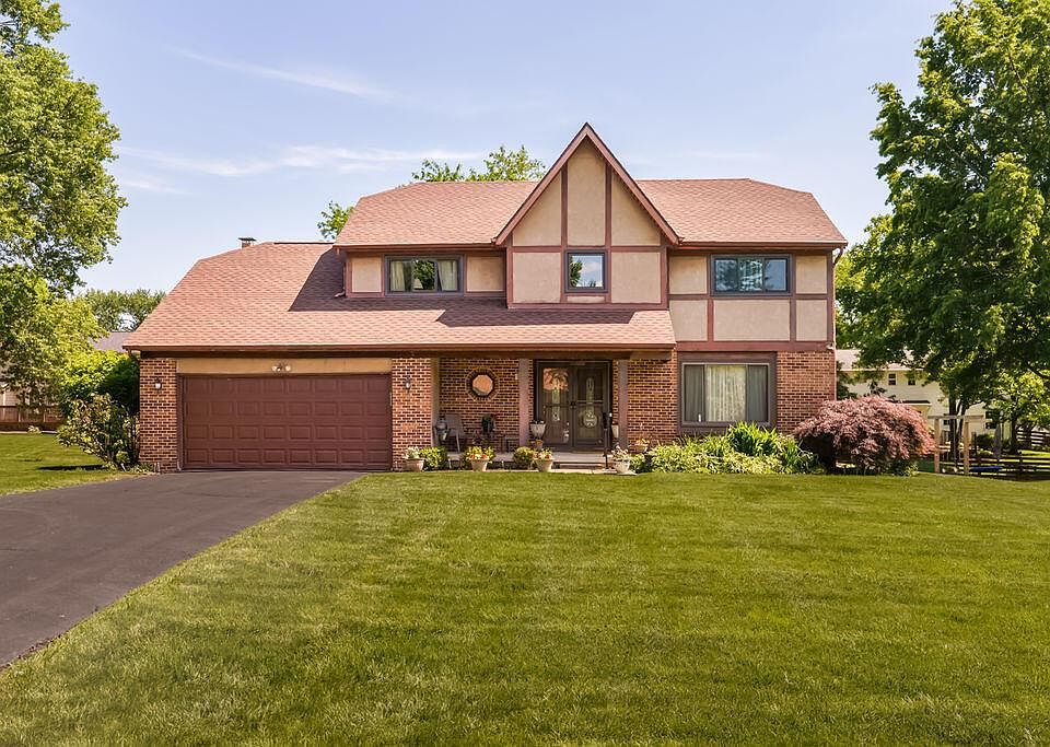1st image of 10233 N Crosset Hill Dr