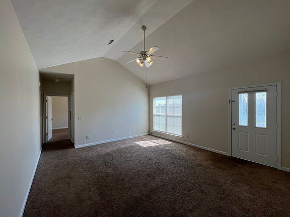 4th image of 421 Barking Dr