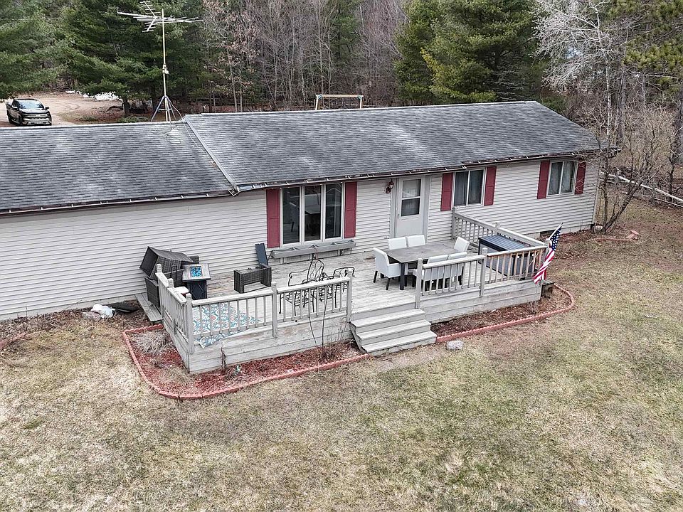 1st image of N1240 Otter Ponds Ln