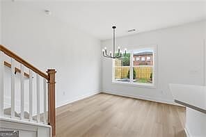 5th image of 306 Heron St #16