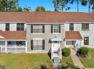 912 Pineland Ave APT 4, Hinesville, GA 31313