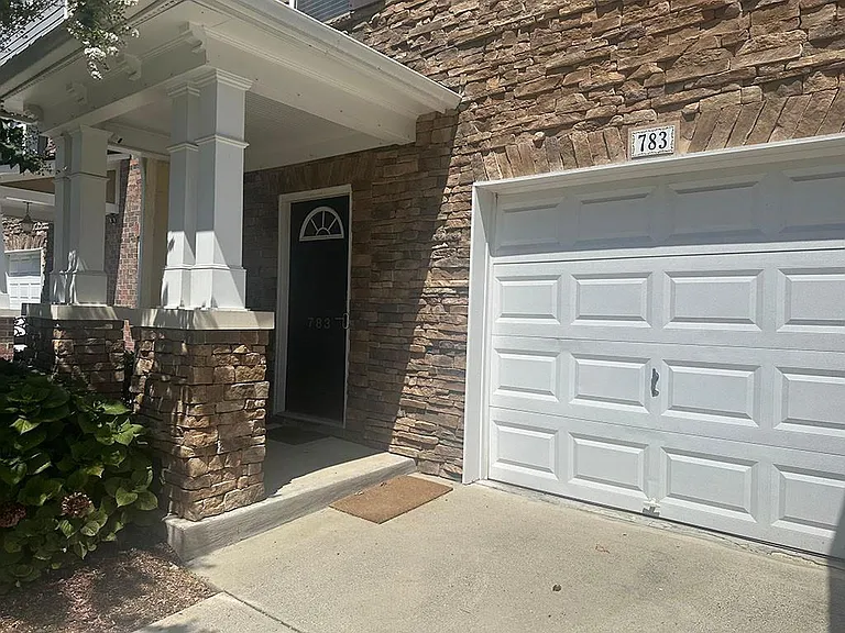 783 Tulip Poplar Way — Photo 3