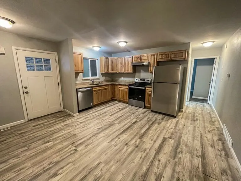 208 W Baseline Rd — Photo 4