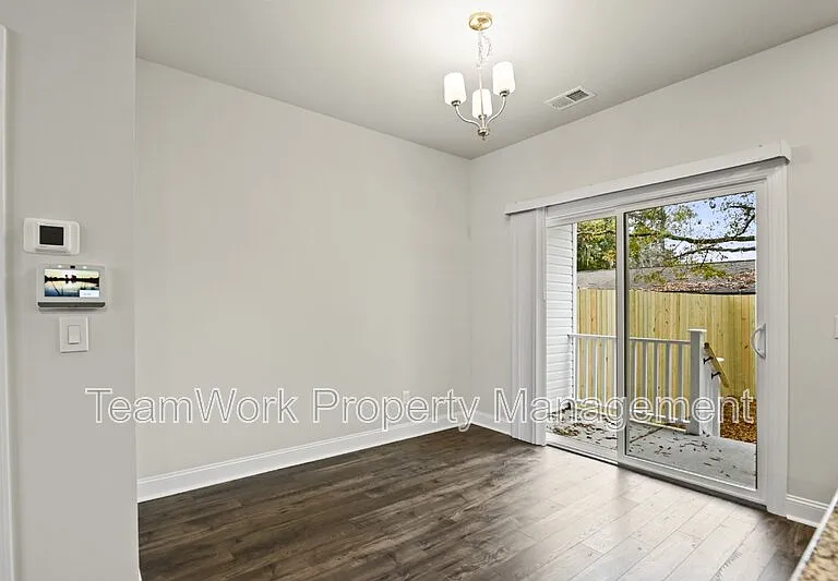 101 Langley Dr #C — Photo 8