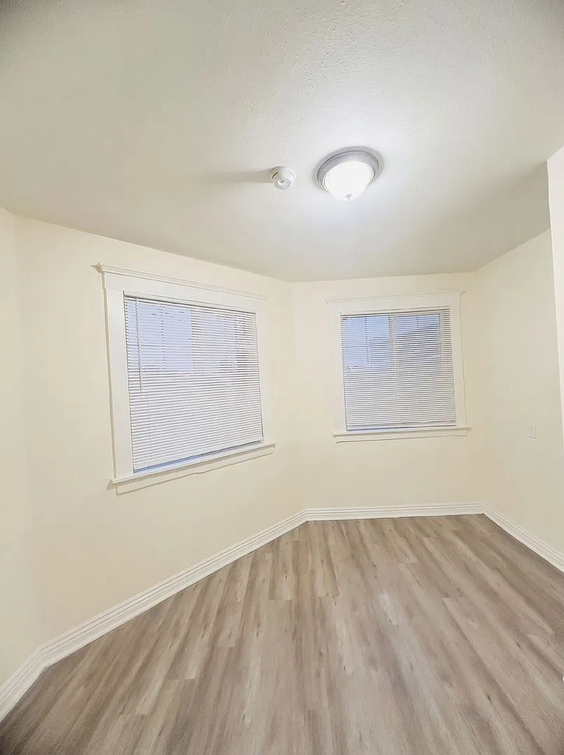 2 bed, 1.0 bath, 525 sqft, $2,150 — Photo 2