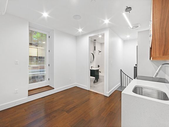 4th image of 214 E 35th St #1A