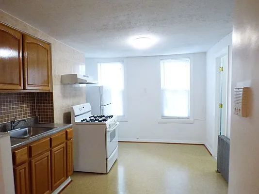 Rented by Compass | media 10