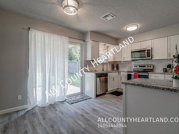 4th image of 1020 NW 20th St