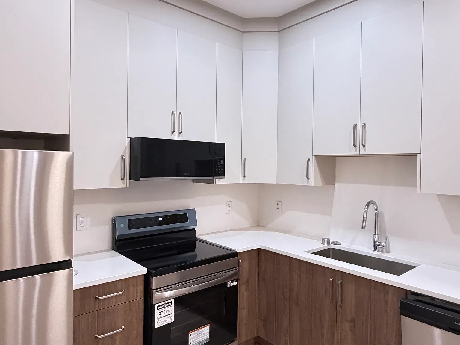 2 bed, 1000 sqft, $1,295 — Photo 2