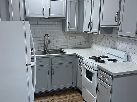 2nd image of 106 W 4th St APT H