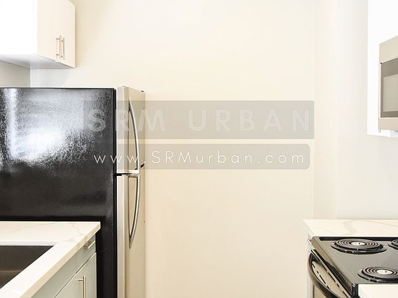 3rd image of 1360 7th Ave #27