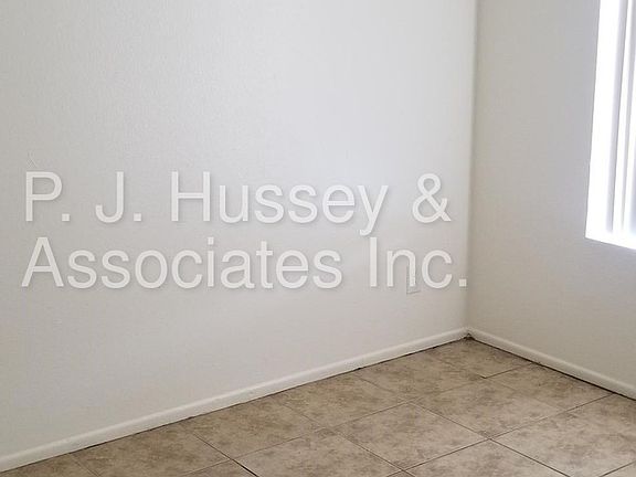 2nd image of 2946 E Atlanta Ave APT 4