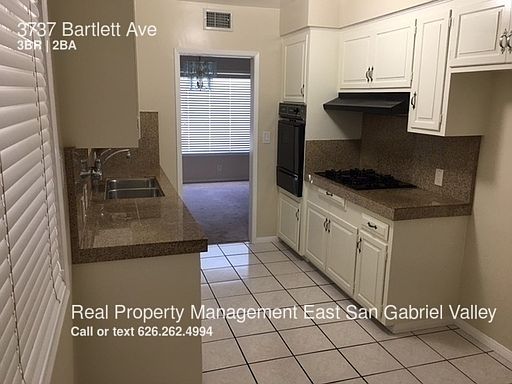4th image of 3737 Bartlett Ave