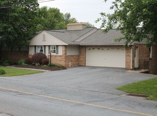 809 Pleasant View Dr, Ephrata, PA 17522