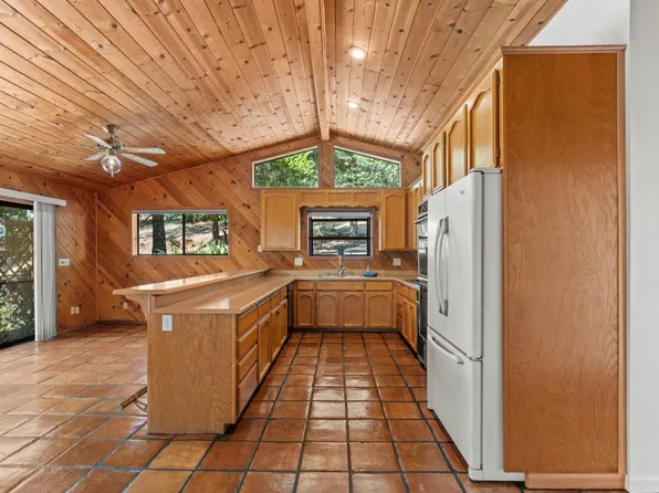 1355 Jackson Gate Rd, Jackson, CA 95642