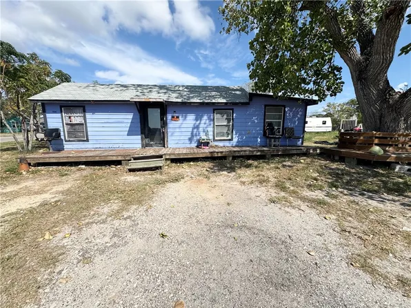 844 W Wilson Ave, Aransas Pass, TX 78336