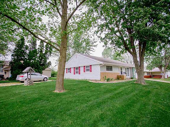 3rd image of 1 Blue River Dr