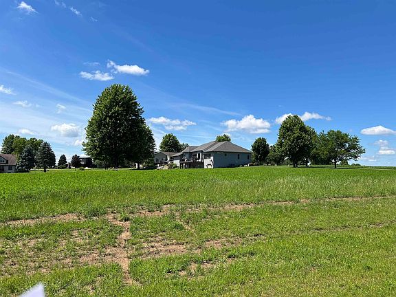 3rd image of 9 Galena Golf View Ests