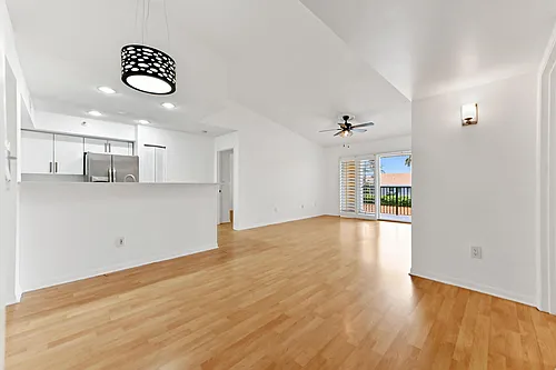 140 Yacht Club Way #307 Photo 1