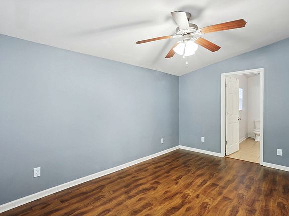 5th image of 555 Cobb Cir SE