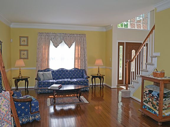 4th image of 15088 Stillfield Pl