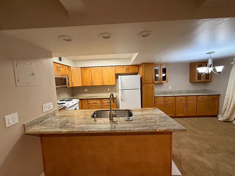 1128A Herbert Ave — Photo 3