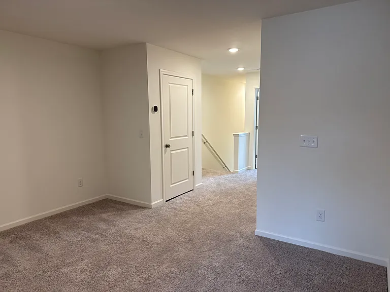 2445 Brookville Dr #B — Photo 24