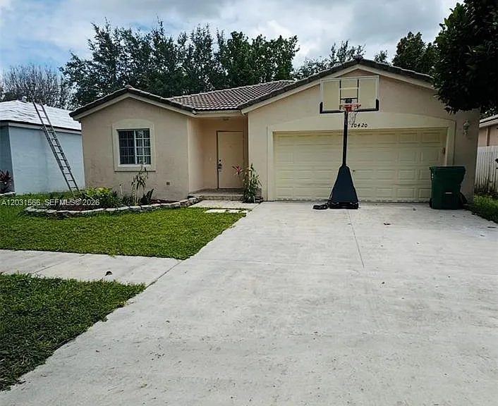 10420 SW 24th Ct — Photo 2