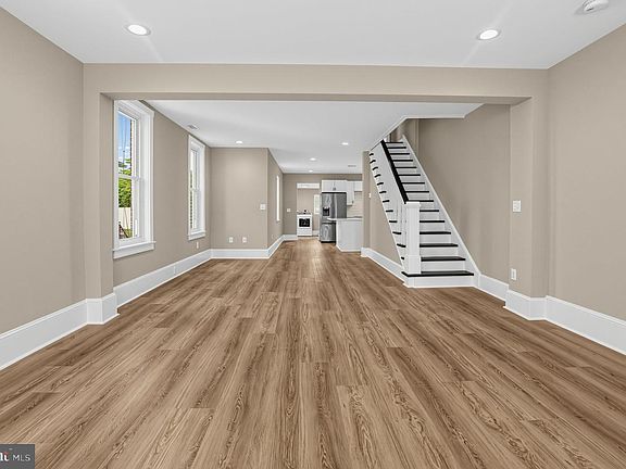 5th image of 545 Market St