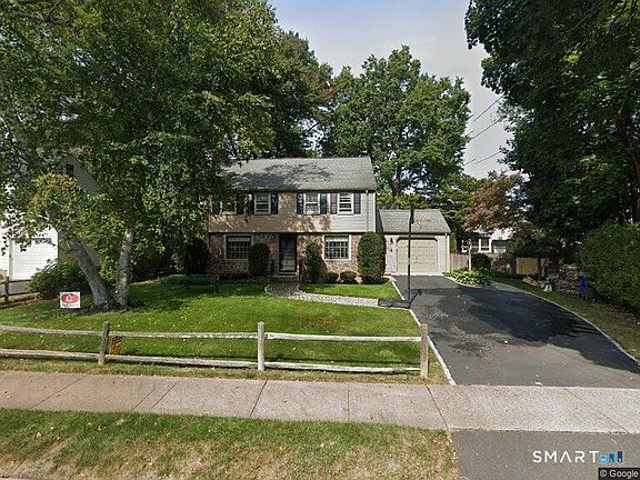 2nd image of 22 Tunxis Road