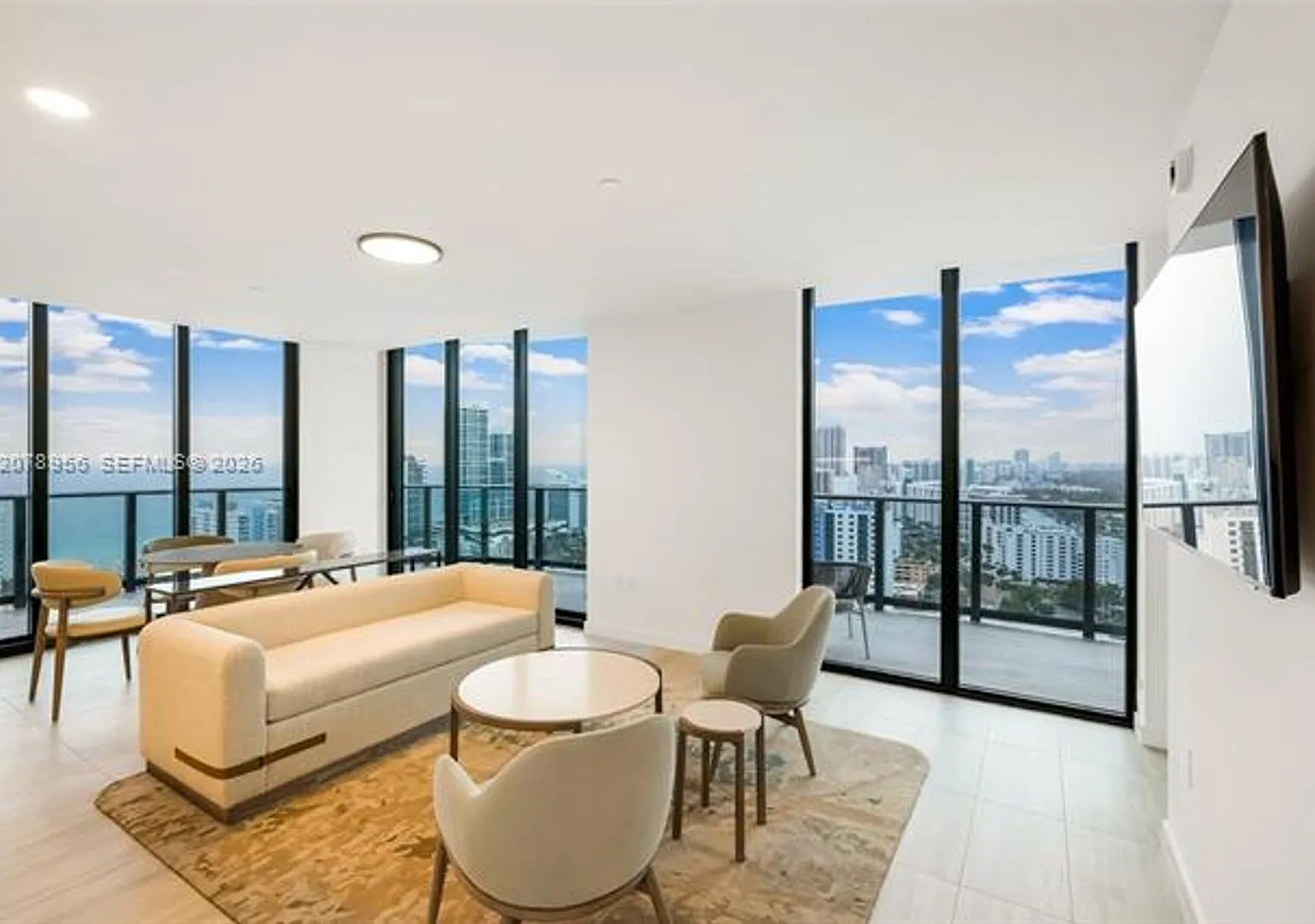580 72nd Street cu-PH02, Miami Beach, FL 33141 — Photo 3