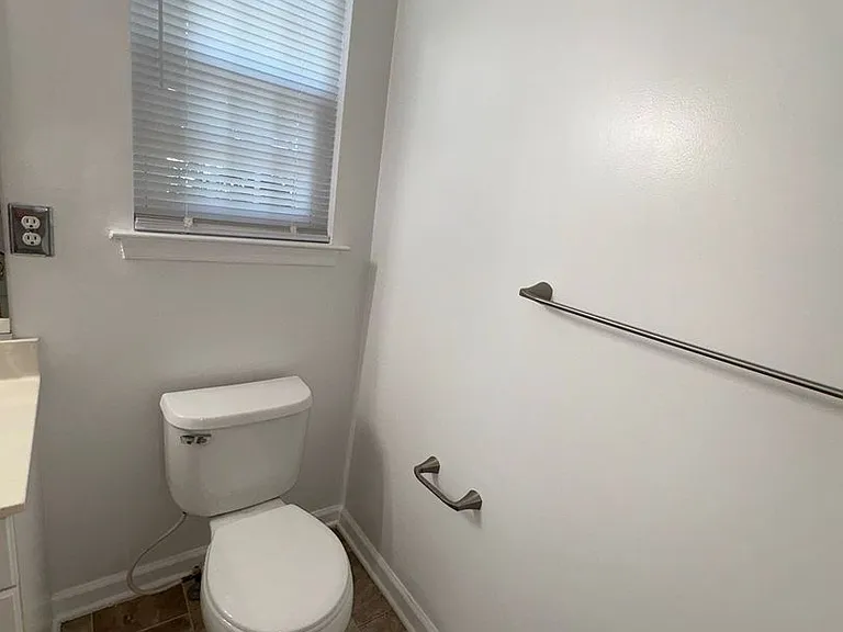 2204 Lesner Cres #200 — Photo 27