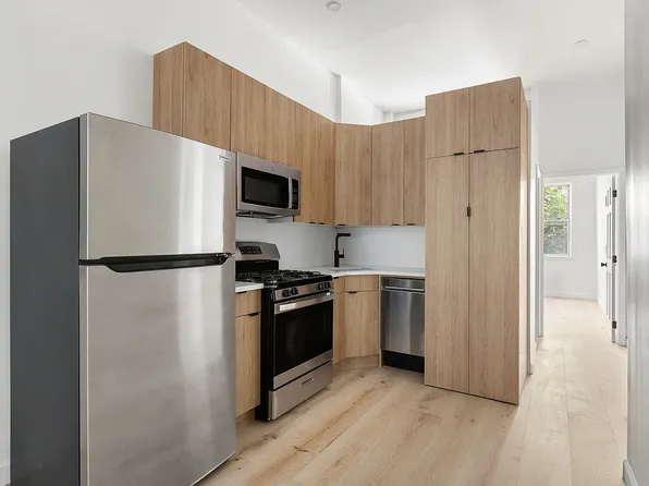 196 Nassau Ave APT 1R, Brooklyn, NY 11222