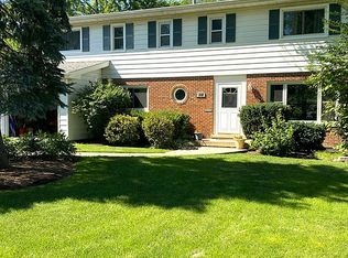 1607 Wakeman Ave, Wheaton, IL 60187