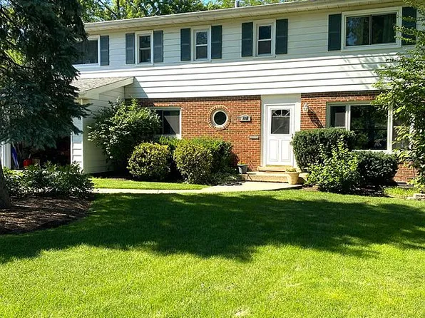 1607 Wakeman Ave, Wheaton, IL 60187