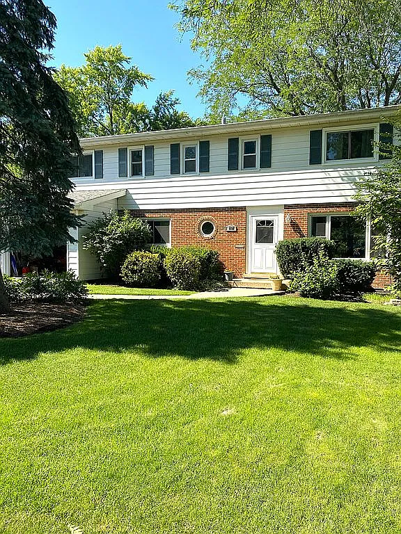 1607 Wakeman Ave photo 1