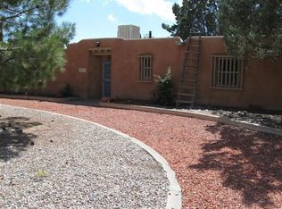 2802 Los Altos Pl SW, Albuquerque, NM 87105