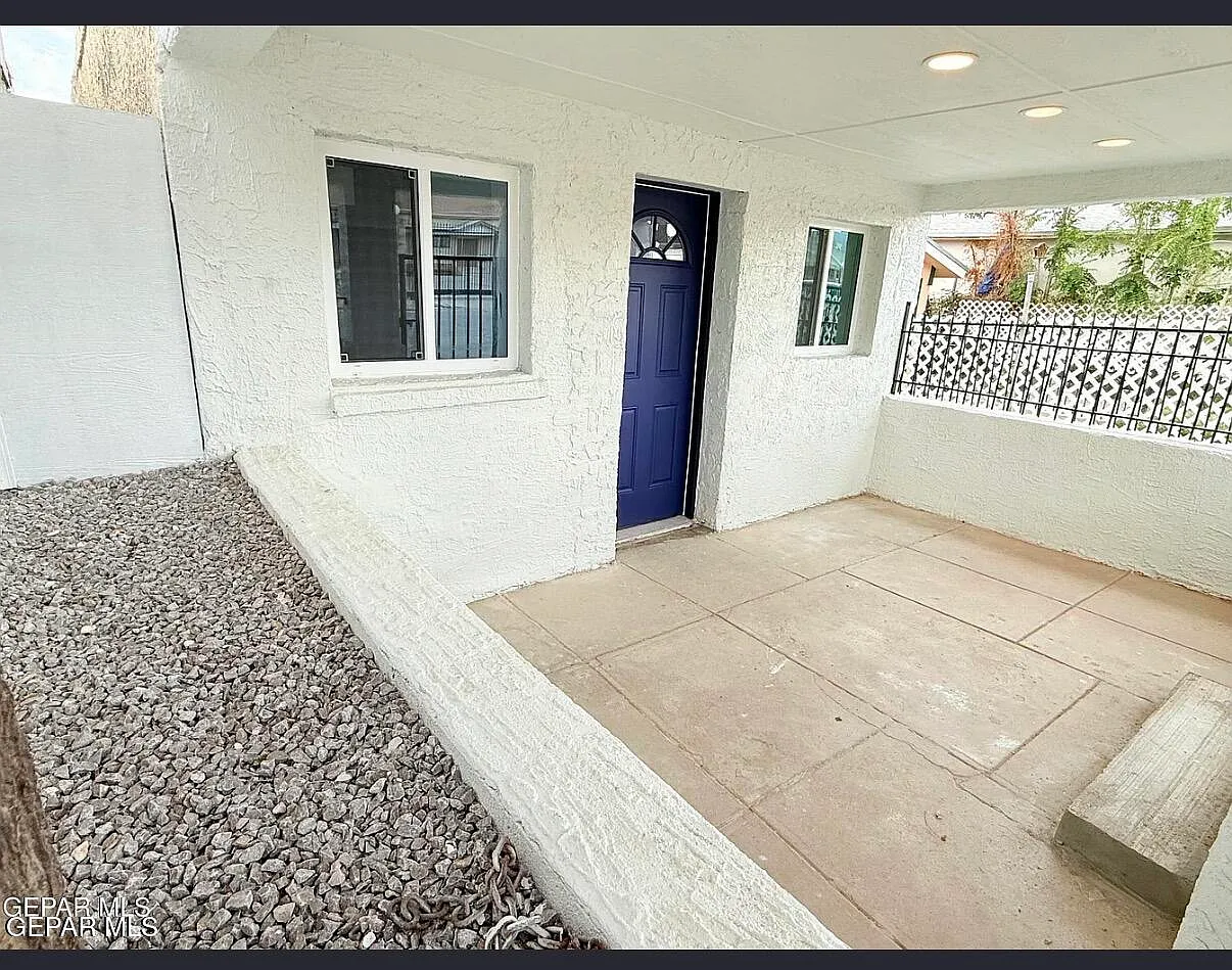 2 bed, 1.0 bath, 864 sqft, $1,150 — Photo 3