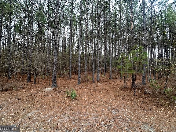 3rd image of 160 Landing Rd