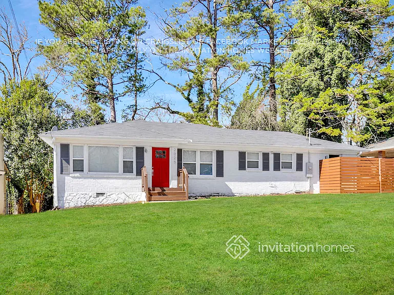 2025 Connie Ln — Photo 2