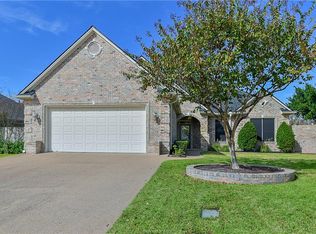 5001 Fairfield Ct, Bryan, TX 77802