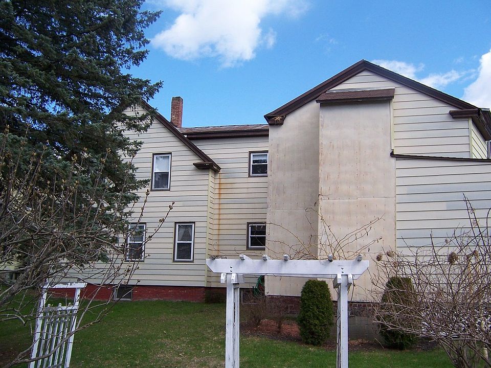 59 Summer St Waterville ME Zillow