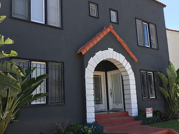 2nd image of 622 N Irving Blvd #622